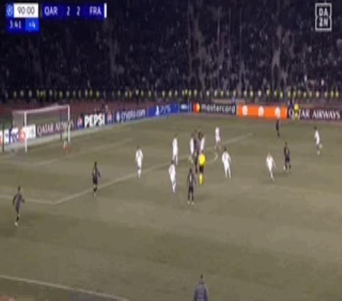 罗乘坐私人,飞机发现裂,紧急降落在,开云,KaiYun,kaiyun·开云（中国）官网,开云官网,kaiyun·开云（中国）下载