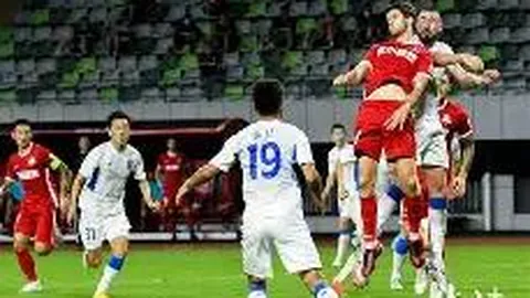 “中场空缺成隐忧，赞比亚客场激战求转机！”